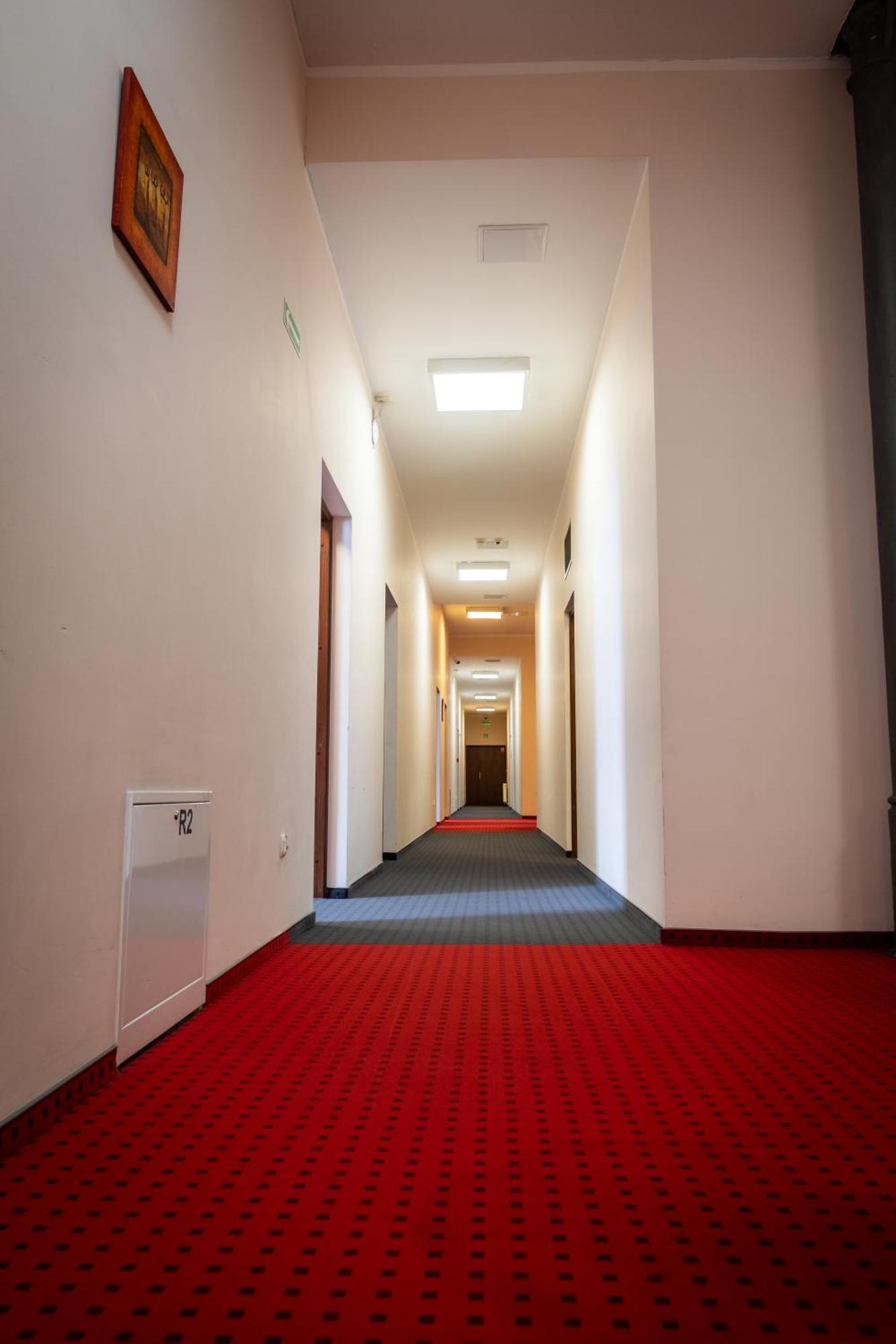 Centrum Edukacyjno-rozwojowe Pawlowice - Bezplatny Parking Wroclaw